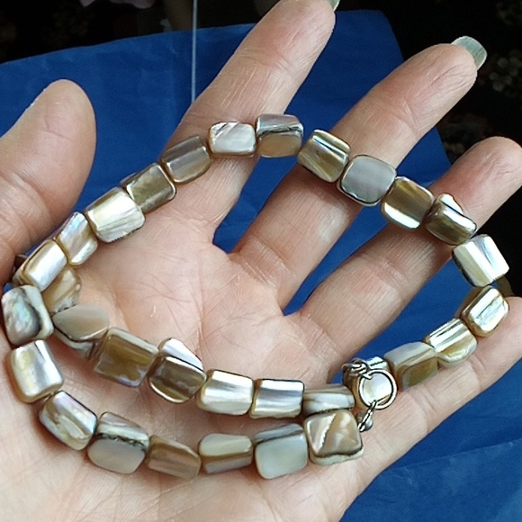 Polished Agate Bead Necklace - Picture 5 of 5